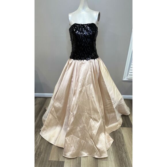 NWT Pamella Roland Mixed-Media Sequin-Embroidered Gown Blush Black Size 10 $4895 - Picture 8 of 13